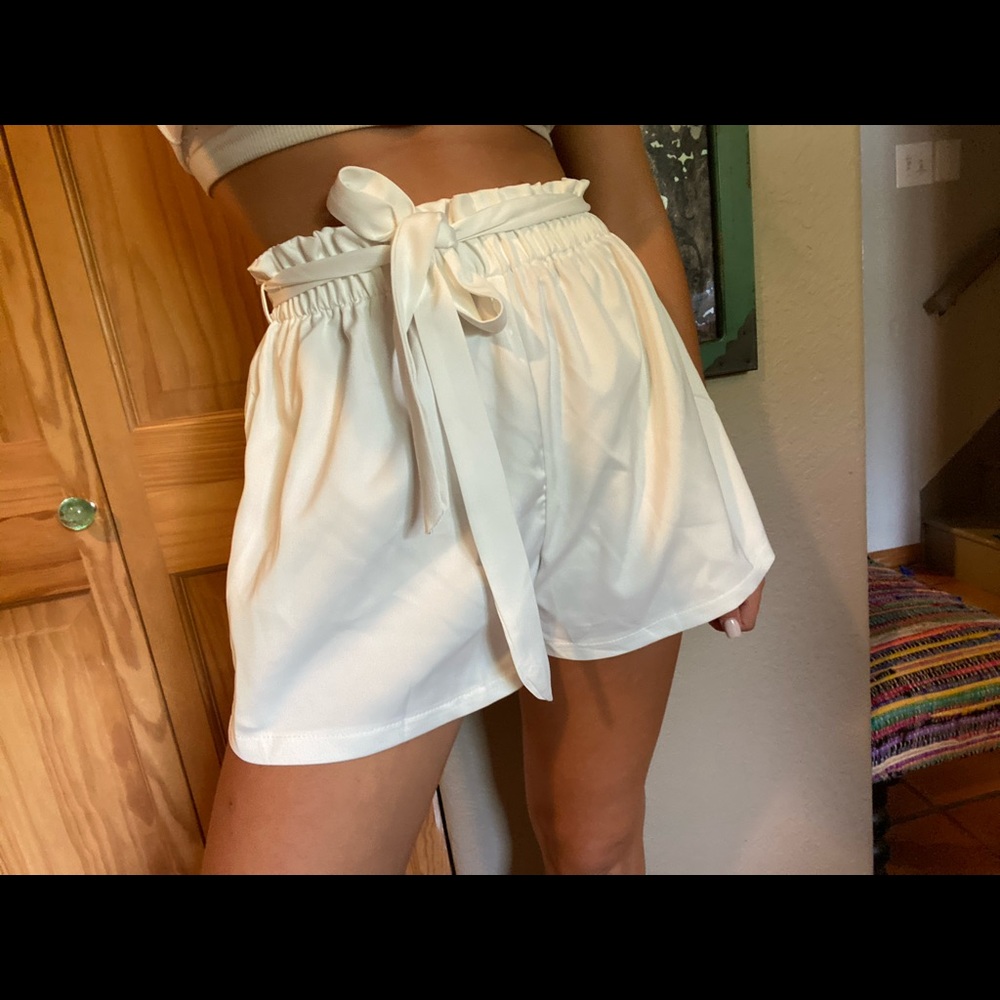 White paper bag tie shorts